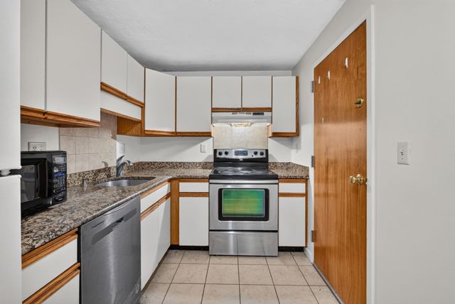 189 Littleton Rd 15, Chelmsford, MA 01824