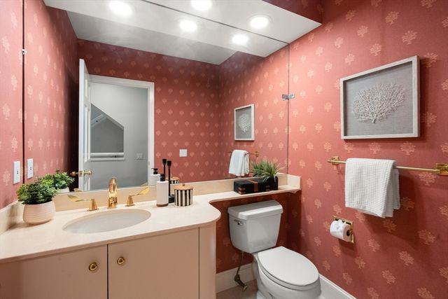 214 Allandale Rd B, Boston, MA 02467