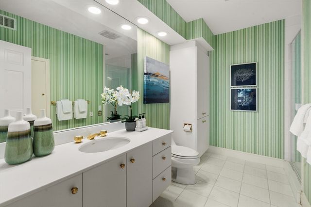 214 Allandale Rd B, Boston, MA 02467