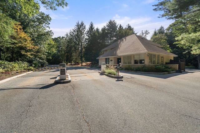 214 Allandale Rd B, Boston, MA 02467