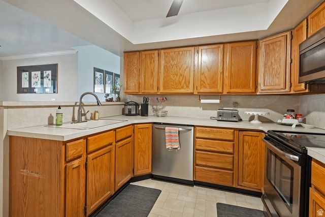 1077 E DEERWALK LN, Ogden, UT 84404