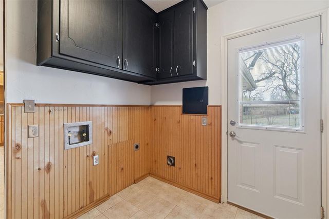 712 E 27th Place, Edmond, OK 73013