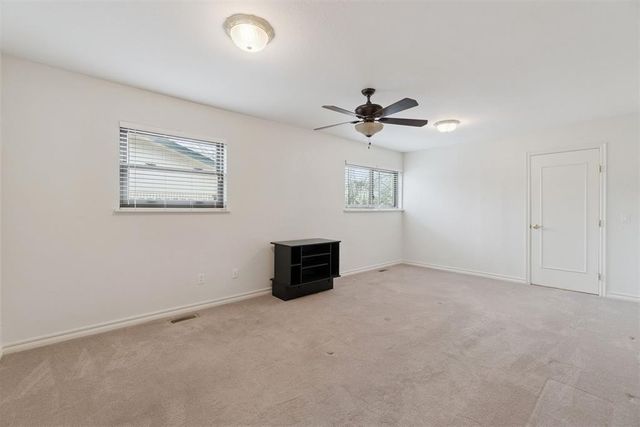 712 E 27th Place, Edmond, OK 73013