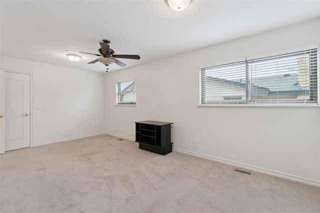 712 E 27th Place, Edmond, OK 73013