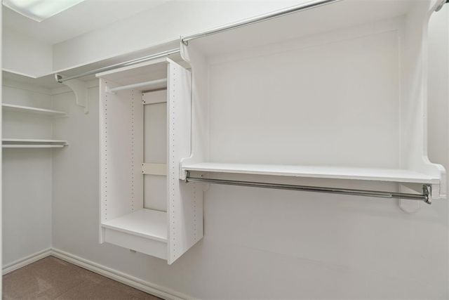 712 E 27th Place, Edmond, OK 73013