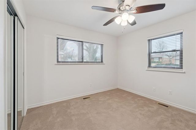 712 E 27th Place, Edmond, OK 73013