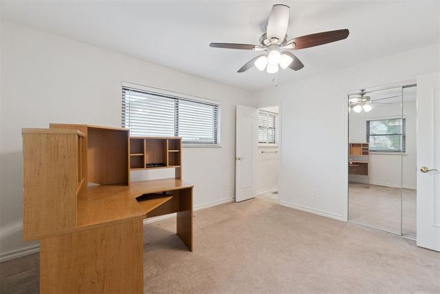 712 E 27th Place, Edmond, OK 73013