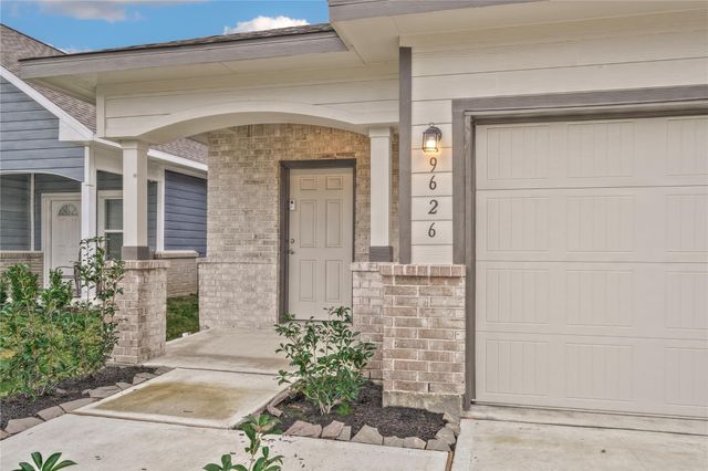 9626 Summer Shadow Way, Houston, TX 77078