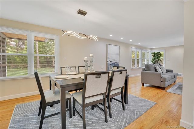 11 West Ridge Drive, West Hartford, CT 06117