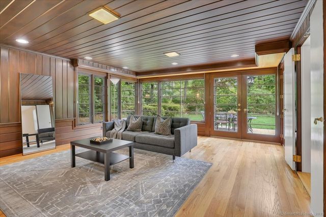 11 West Ridge Drive, West Hartford, CT 06117