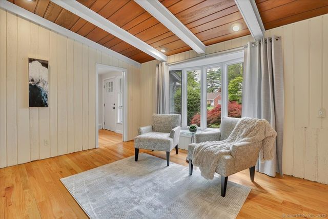 11 West Ridge Drive, West Hartford, CT 06117