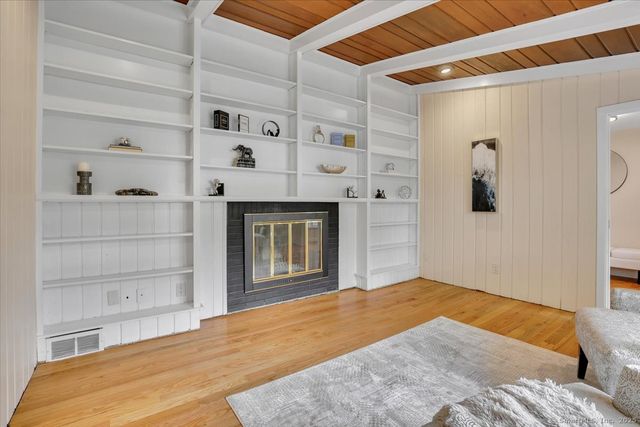 11 West Ridge Drive, West Hartford, CT 06117