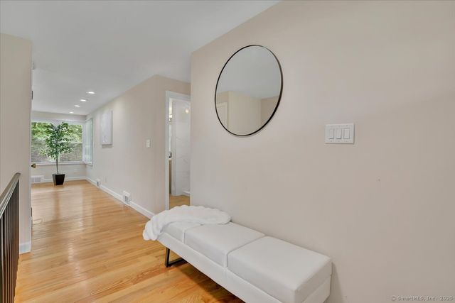 11 West Ridge Drive, West Hartford, CT 06117