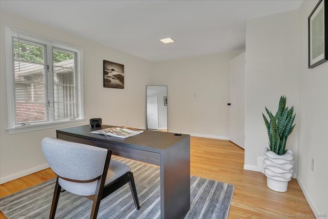 11 West Ridge Drive, West Hartford, CT 06117