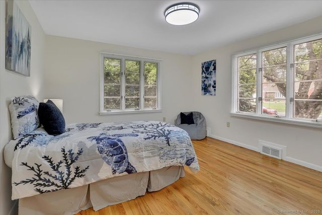 11 West Ridge Drive, West Hartford, CT 06117