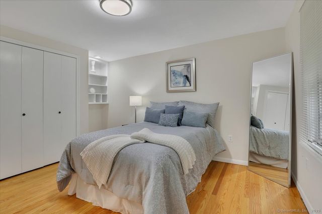 11 West Ridge Drive, West Hartford, CT 06117