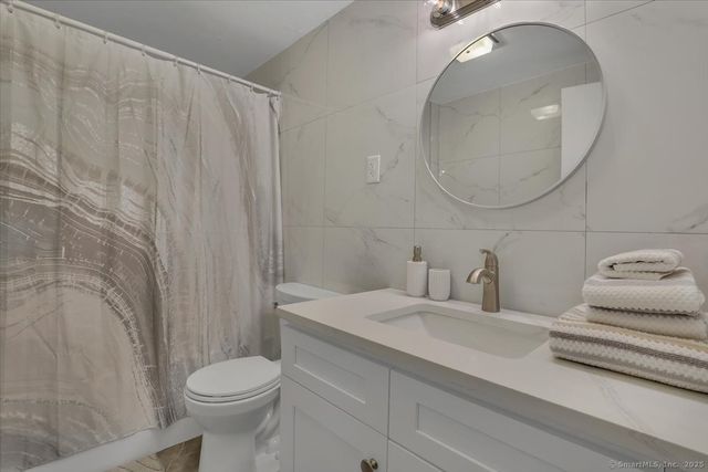 11 West Ridge Drive, West Hartford, CT 06117