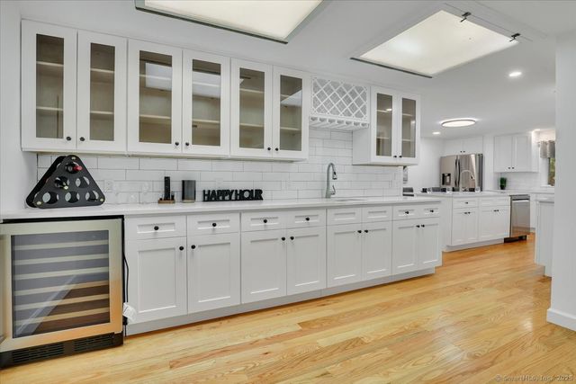 11 West Ridge Drive, West Hartford, CT 06117