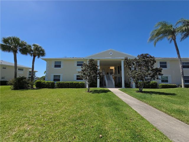 422 Grove Isle Circle 422, Vero Beach, FL 32962