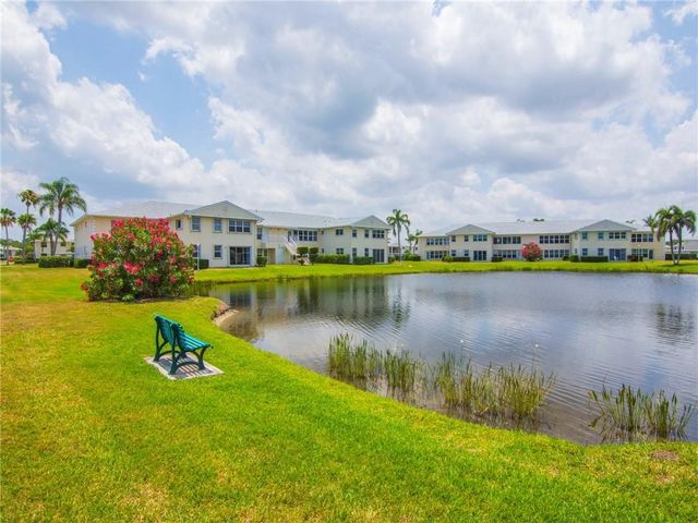 422 Grove Isle Circle 422, Vero Beach, FL 32962