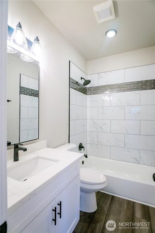 926 TULLIS Street NE, Olympia, WA 98506