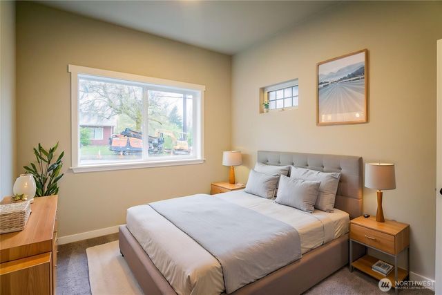 926 TULLIS Street NE, Olympia, WA 98506