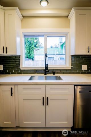 926 TULLIS Street NE, Olympia, WA 98506