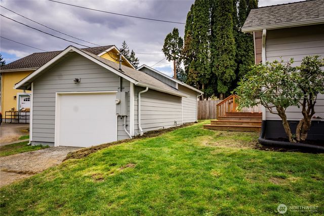 926 TULLIS Street NE, Olympia, WA 98506