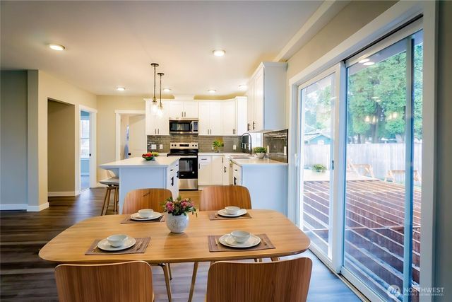 926 TULLIS Street NE, Olympia, WA 98506