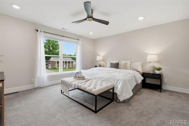 9831 Sunset Greens Drive, Sunset Hills, MO 63127