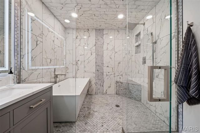 9831 Sunset Greens Drive, Sunset Hills, MO 63127