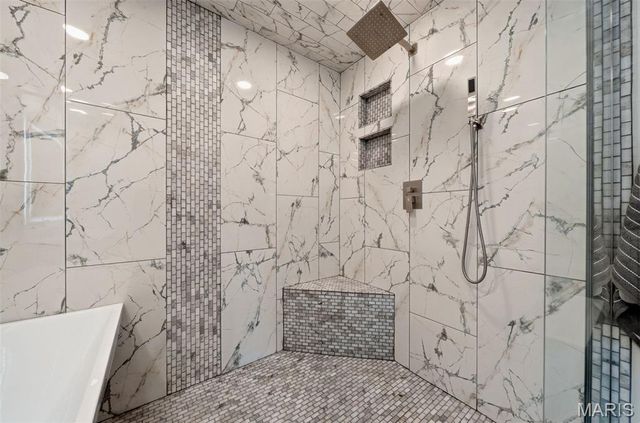 9831 Sunset Greens Drive, Sunset Hills, MO 63127