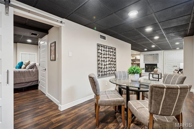 9831 Sunset Greens Drive, Sunset Hills, MO 63127