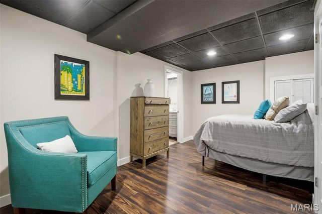 9831 Sunset Greens Drive, Sunset Hills, MO 63127