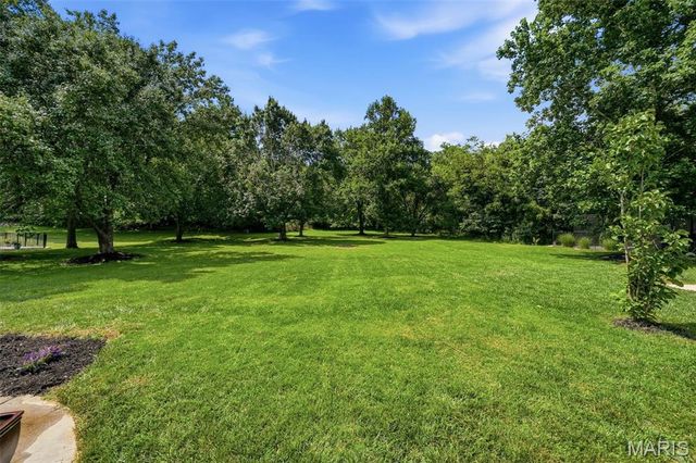 9831 Sunset Greens Drive, Sunset Hills, MO 63127