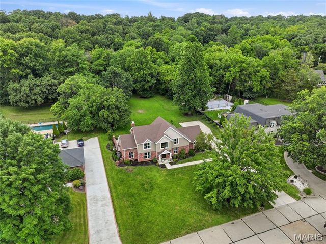 9831 Sunset Greens Drive, Sunset Hills, MO 63127