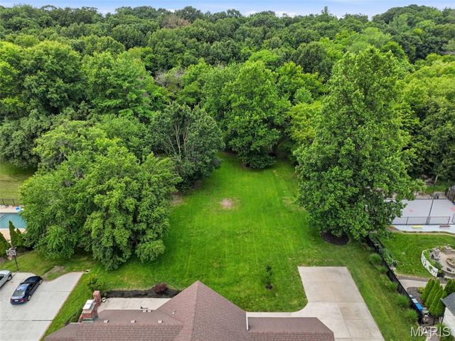 9831 Sunset Greens Drive, Sunset Hills, MO 63127