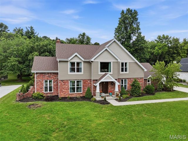 9831 Sunset Greens Drive, Sunset Hills, MO 63127