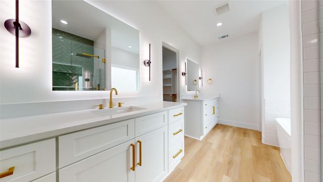 3296 Escobar Circle, Greenville, TX 75401