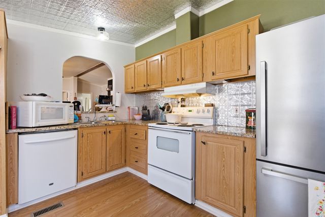 3011 Sky Court, Granbury, TX 76049