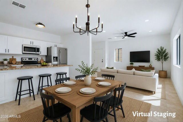 1575 E BAYLOR Lane B, Gilbert, AZ 85296