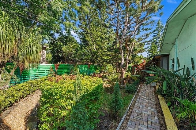 2027 SETON DRIVE, Clearwater, FL 33763