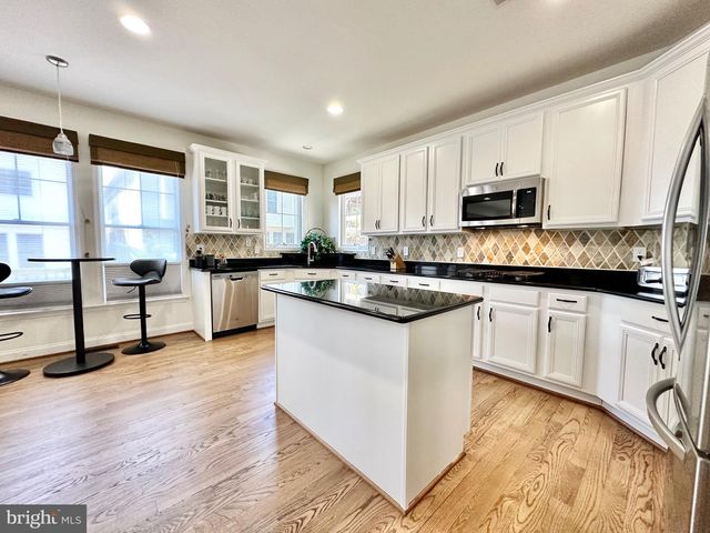 5643 TOWER HILL CIR, Alexandria, VA 22315