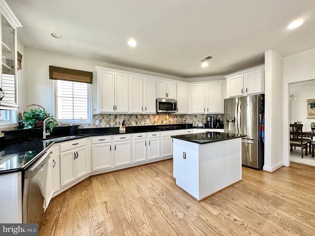 5643 TOWER HILL CIR, Alexandria, VA 22315