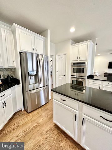 5643 TOWER HILL CIR, Alexandria, VA 22315
