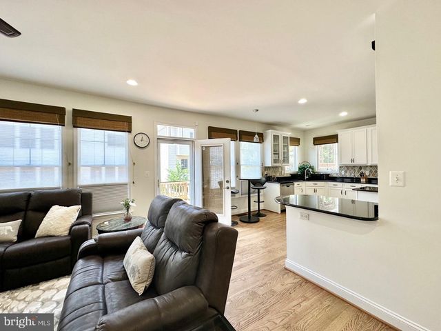 5643 TOWER HILL CIR, Alexandria, VA 22315