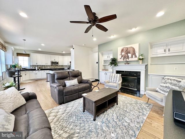 5643 TOWER HILL CIR, Alexandria, VA 22315