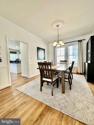 5643 TOWER HILL CIR, Alexandria, VA 22315