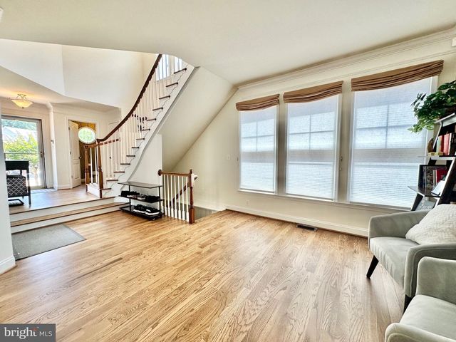 5643 TOWER HILL CIR, Alexandria, VA 22315