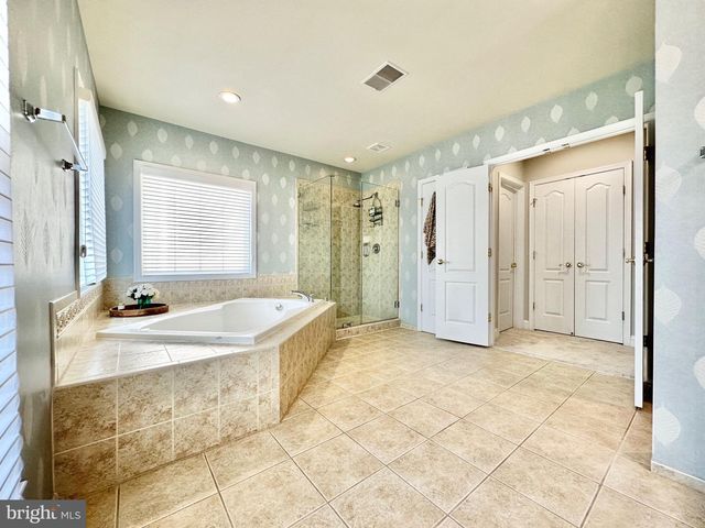 5643 TOWER HILL CIR, Alexandria, VA 22315